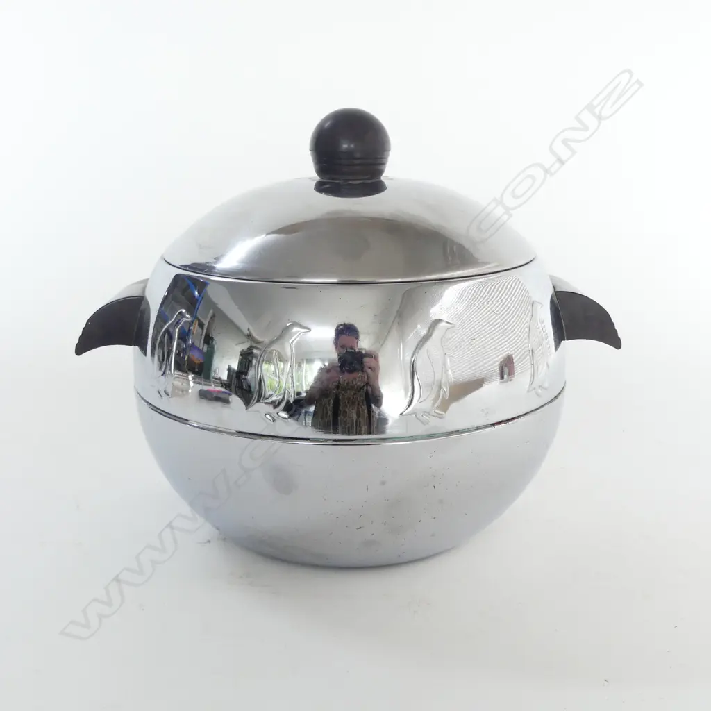 WEST BEND PENGUIN HOT & COLD SERVER H.210mm Image 1++