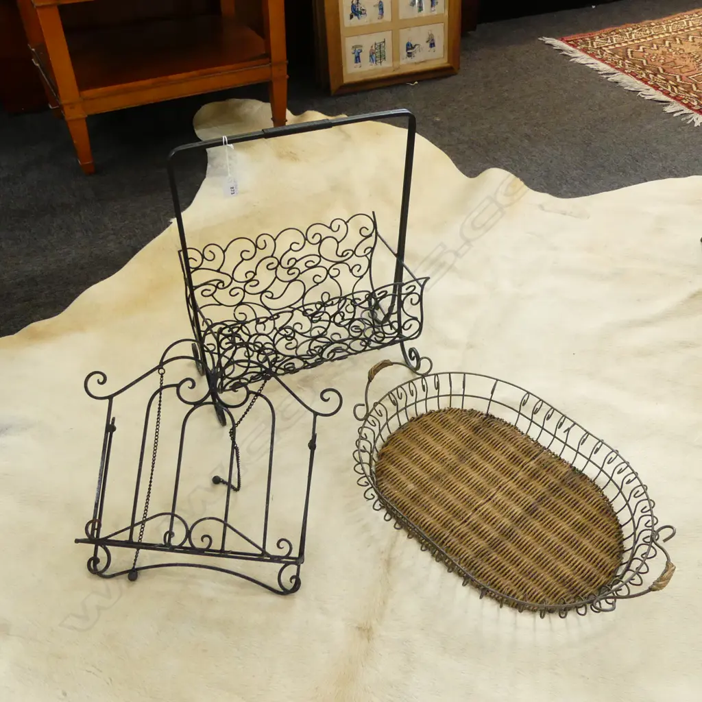 2 METAL BASKETS W.540mm + BOOKSTAND Image 1++