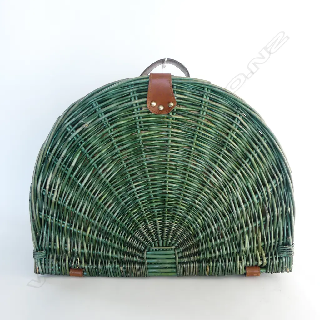 WOVEN PICNIC BASKET w. 4 PLACE SETTING W.475mm Image 1++