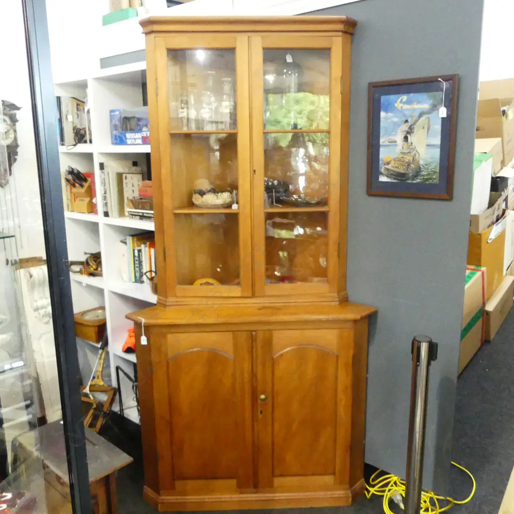 KAURI CORNER CABINET 780x780x940mm Image 1++