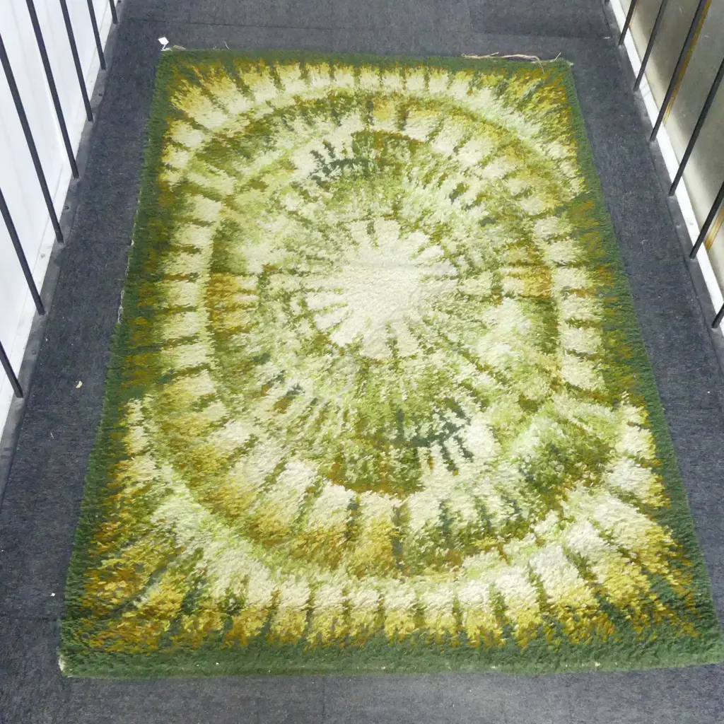 MACHINED TUFTED RUG  Image 1++