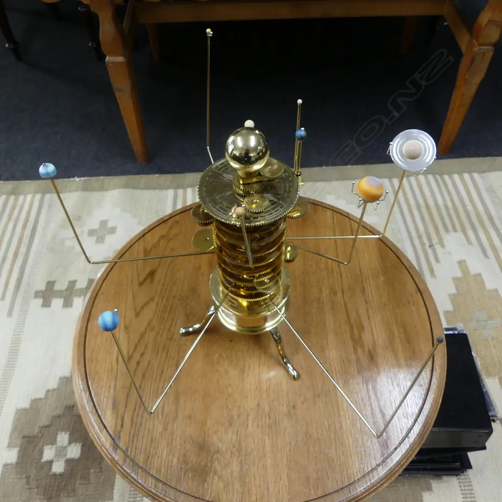 ORRERY MECHANICAL SOLAR SYSTEM MODEL ON CUSTOM DISPLAY TABLE + BOOKS Image 1++