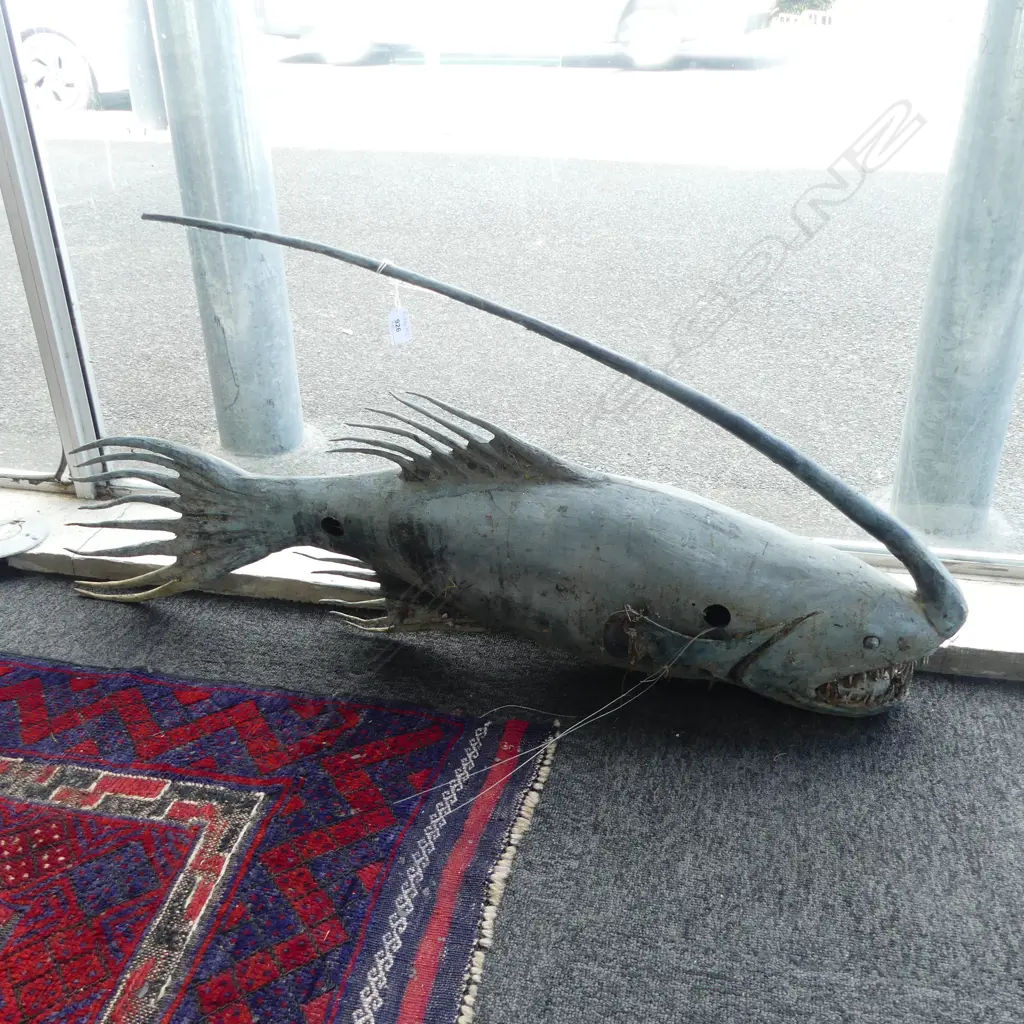BRONZE FISH L.1060mm possibly by Jonathan Campbell Image 1++