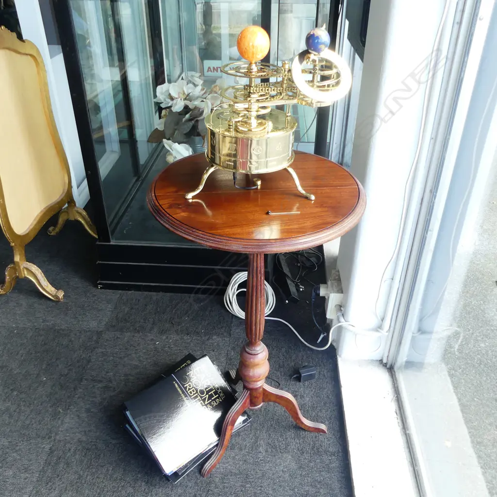 ORRERY MECHANICAL EARTH & SUN MODEL ON CUSTOM DISPLAY TABLE H.1390mm Image 1++