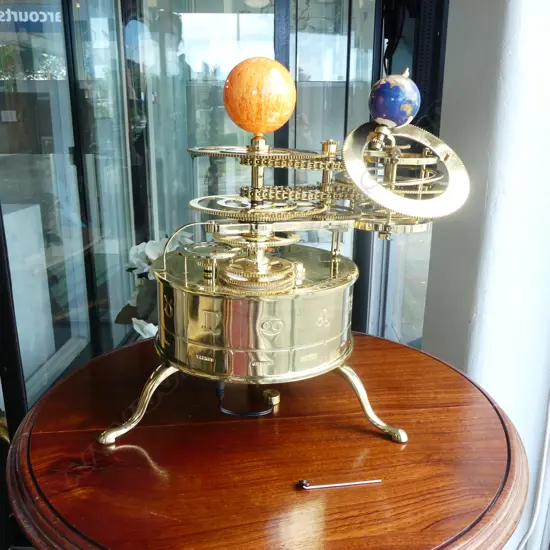 ORRERY MECHANICAL EARTH & SUN MODEL ON CUSTOM DISPLAY TABLE H.1390mm