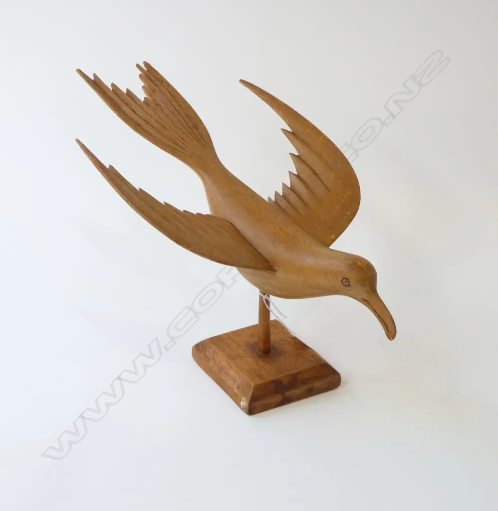 CARVED BIRD PITCAIRN ISLAND Image 1++