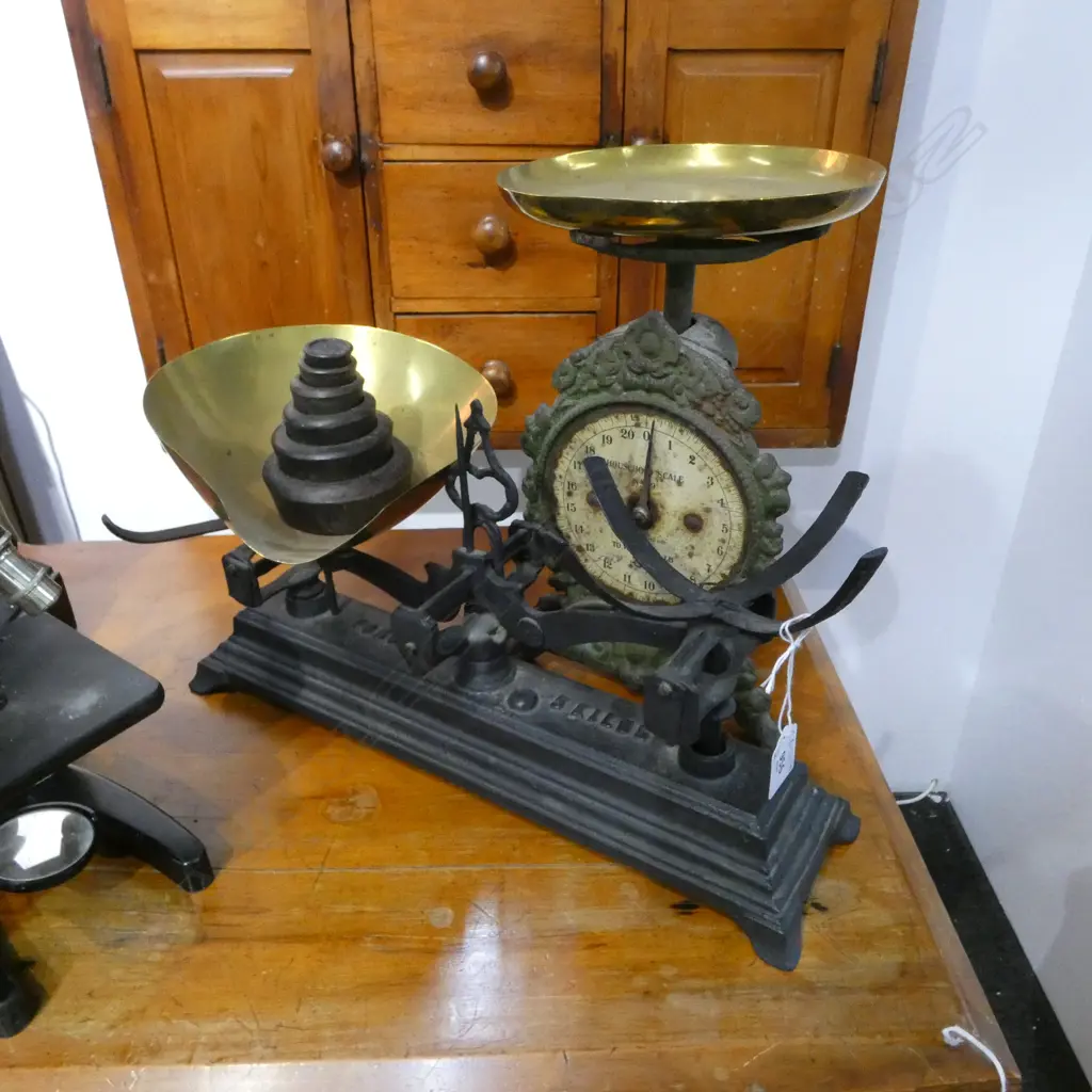 2 ANTIQUE METAL SCALES W.410mm Image 1++
