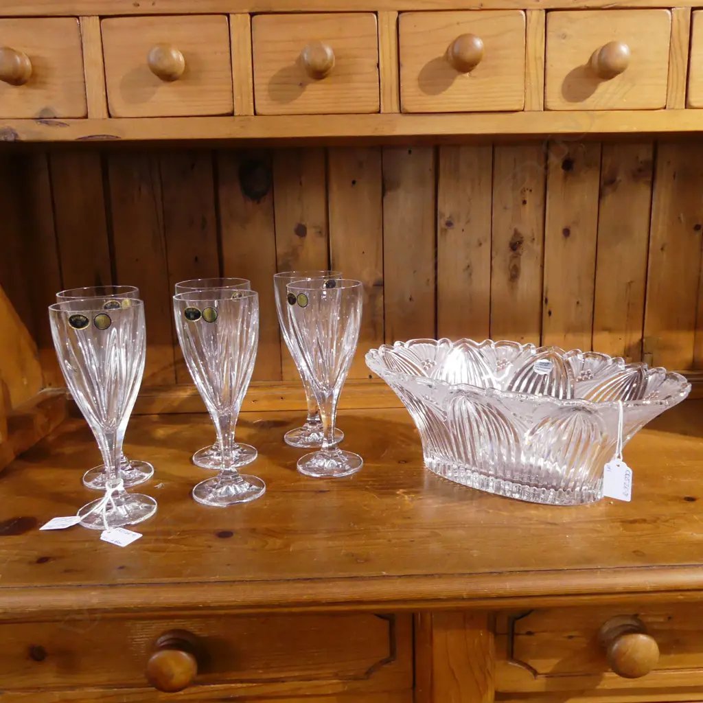 6 BOXED BOHEMIA CRYSTAL WINE GLASSES & BLEIKRSTALL CRYSTAL BOWL Image 1++