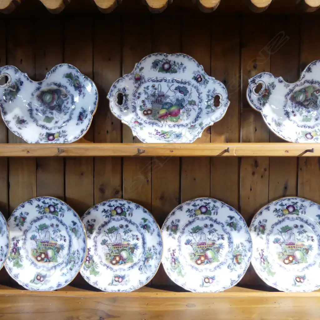 12 PCE VICTORIAN 'FRUIT BASKET' PART DESSERT SERVICE; 8 PLATES 235mm dia + 4 DISHES... Image 1++