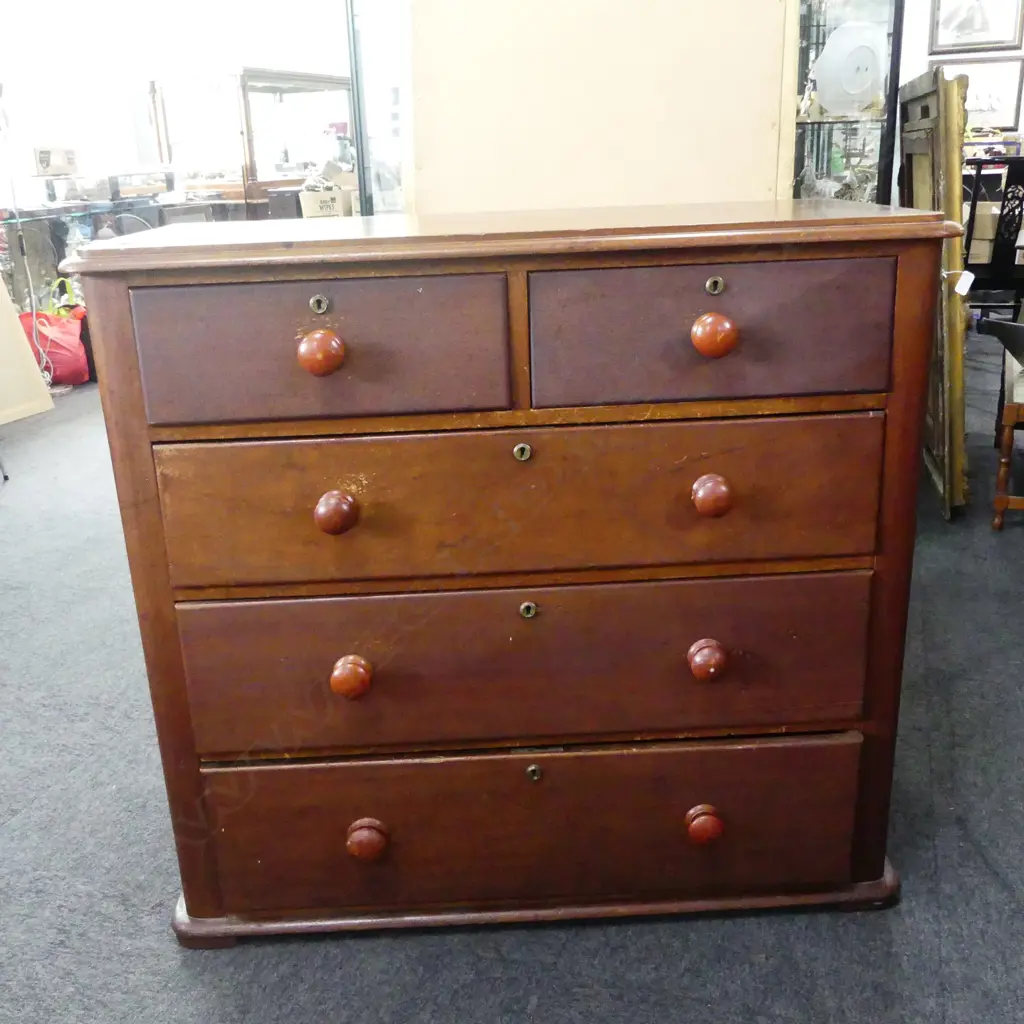 MAHOGANY CHEST OF DRAWERS; Missing gallery/upstand 1060x460x960mm Image 1++