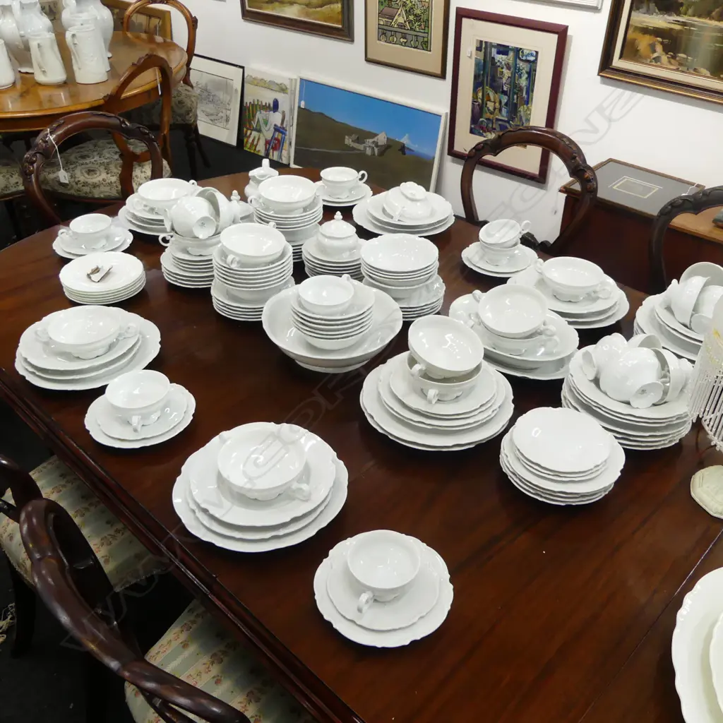 LG HUTSCHENREUTHER 'SYLVIA' DINNER SERVICE - MIXED PIECES SOME UNMARKED Image 1++
