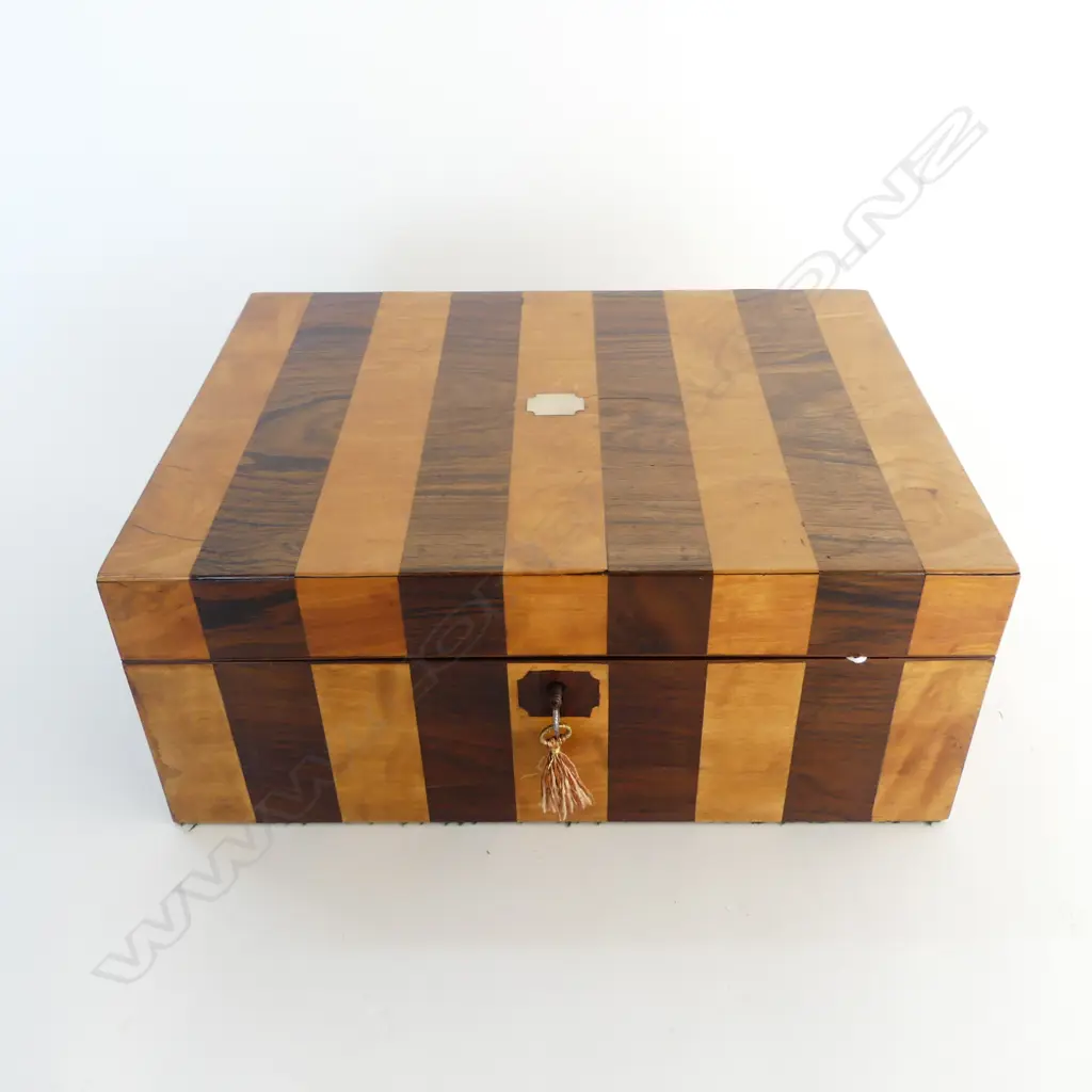 VICT. ROSEWOOD & SATINWOOD BANDED JEWELLERY BOX nicely relined. 300 x 225 x 120mm. With key Image 1++