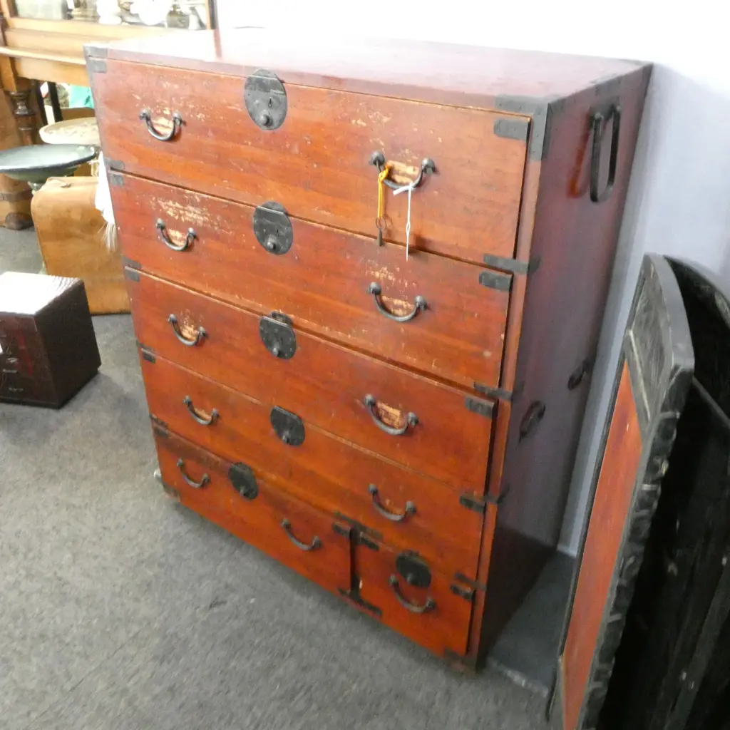 JAPANESE TAISHO PERIOD PAULOWNIA & CEDAR KIMONO CHEST W/KEY H.1026 W.885mm D.420mm red stained Image 1++