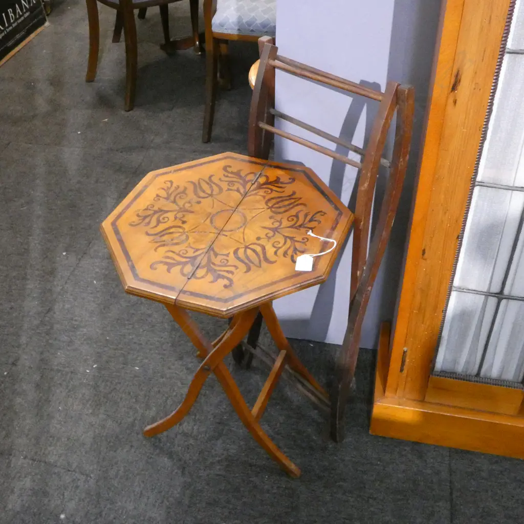 FOLDING OCTAGONAL SIDE TABLE H.530mm + FOLDING BASE Image 1++