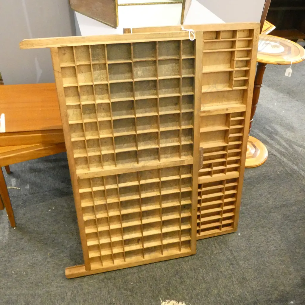 2 PRINTERS TRAY, APROX 820 x 425mm Image 1++