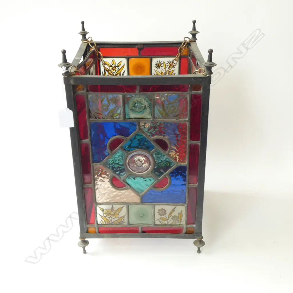 STAINED GLASS LANTERN 250x250x410mm Image 1++