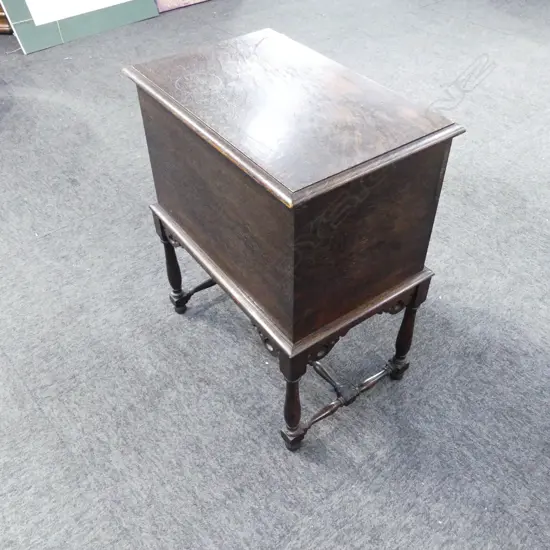 SMALL OAK CABINET 460x300x570mm