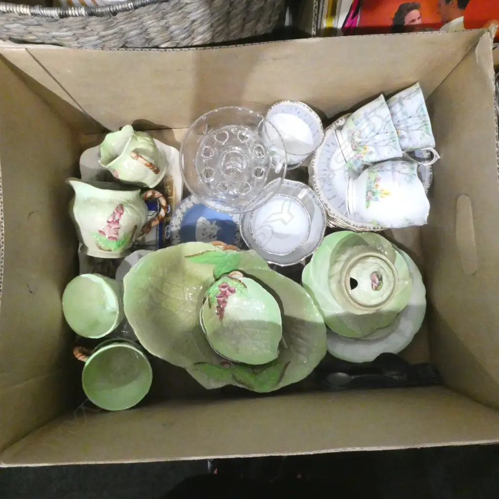 ASST. CHINA, ROYAL ALBERT PART TEA SET, WEDGWOOD, CARLTONWARE ETC Image 1++