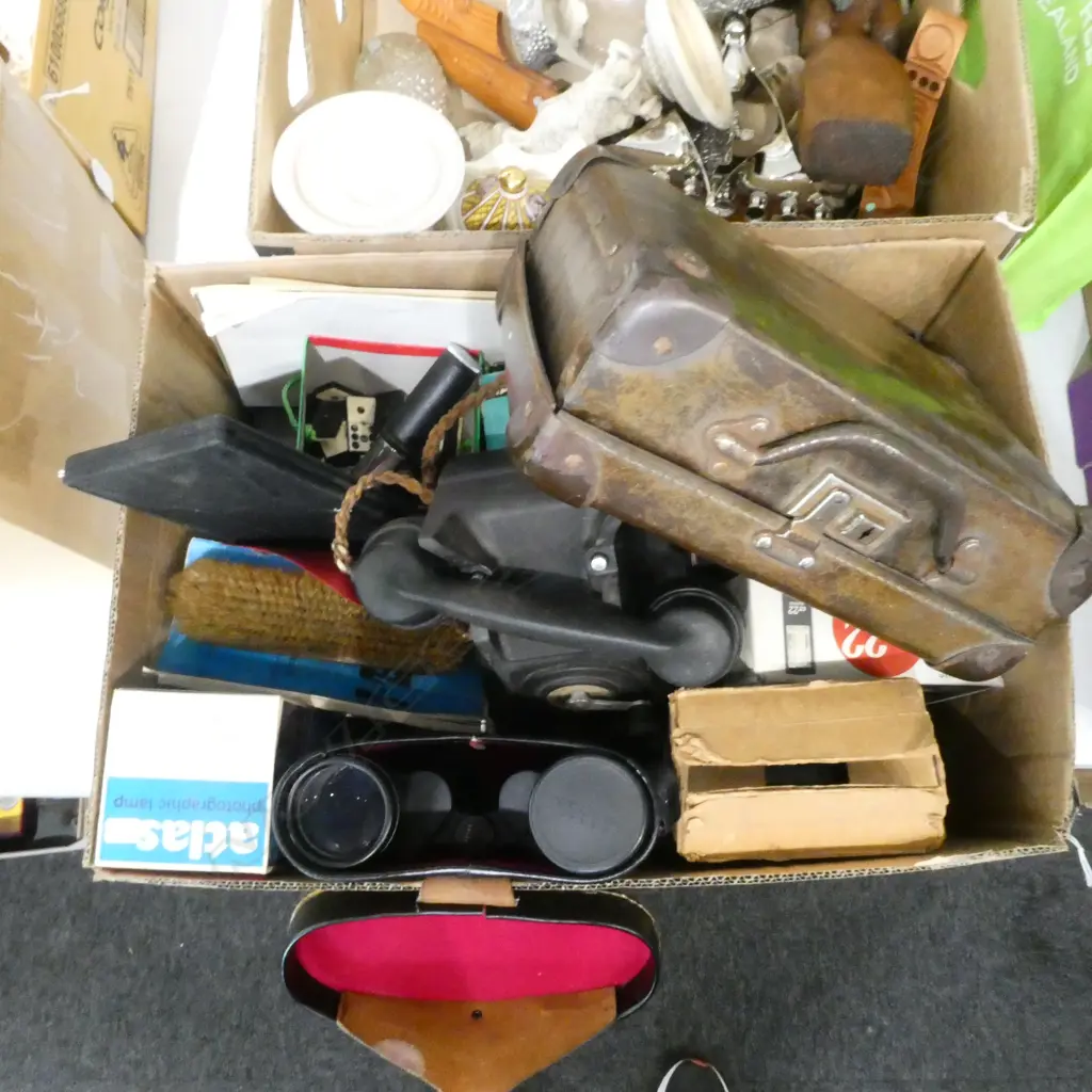 ASST. PHOTOGRAPHY GEAR, BINOCULARS, DIAL PHONE ETC Image 1++