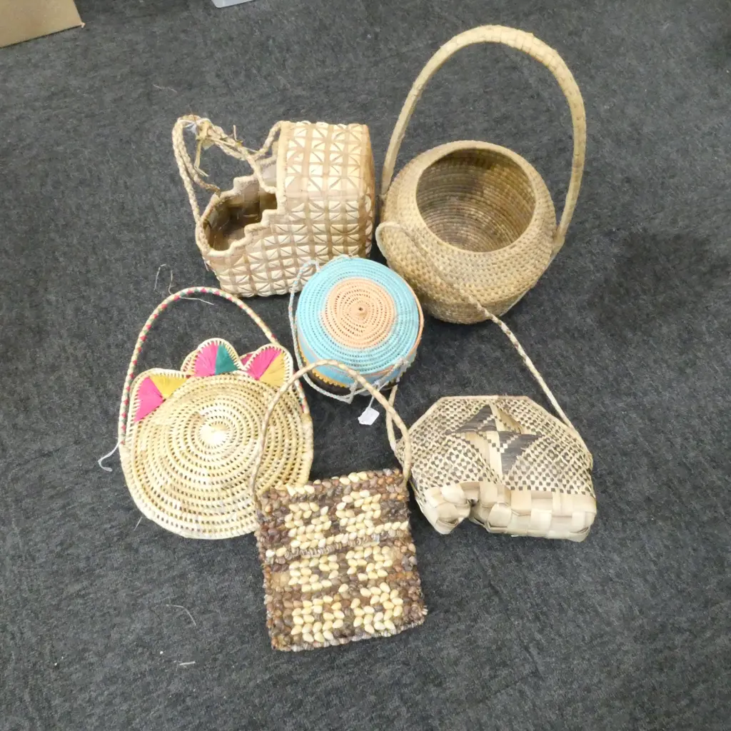 6 PACIFIC ISLAND BAGS INCL RARE TONGAN SHELL EXAMPLE  Image 1++