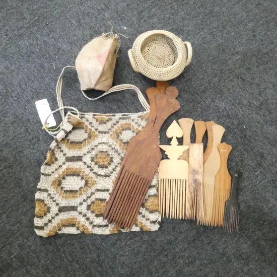 WOODEN PACIFIC COMBS , BASKETRY