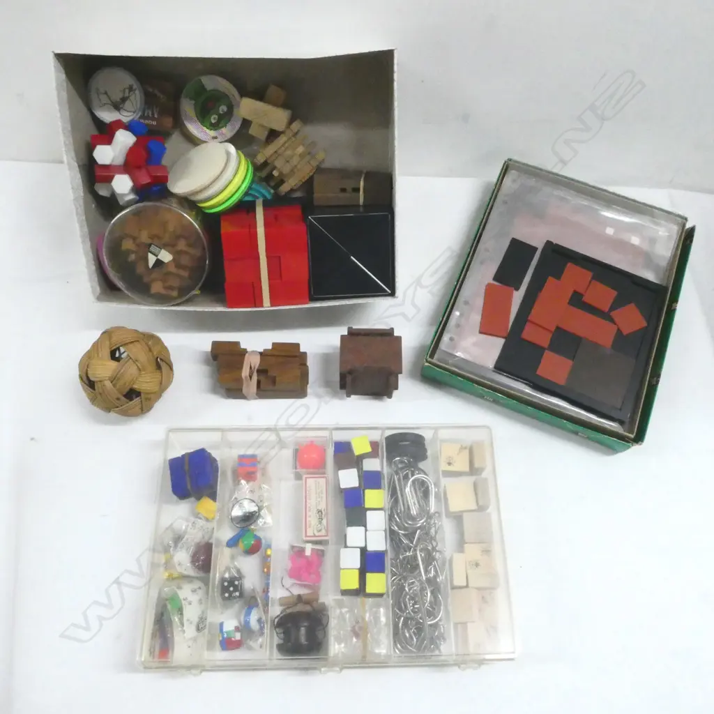 ASST. VINTAGE PUZZLES AND GAMES Image 1++