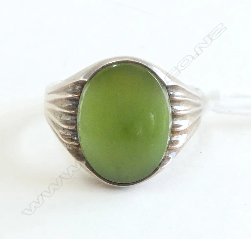 VINTAGE 'SOLAR' SILVER & POUNAMU GENT'S SIGNET RING Image 1++
