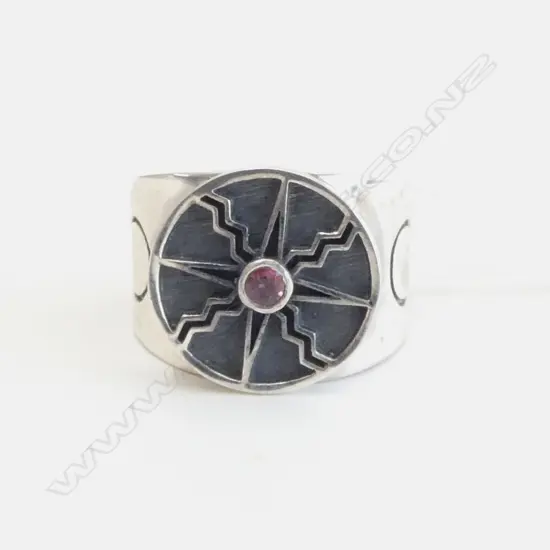 SILVER & PINK STONE SUN DESIGN RING