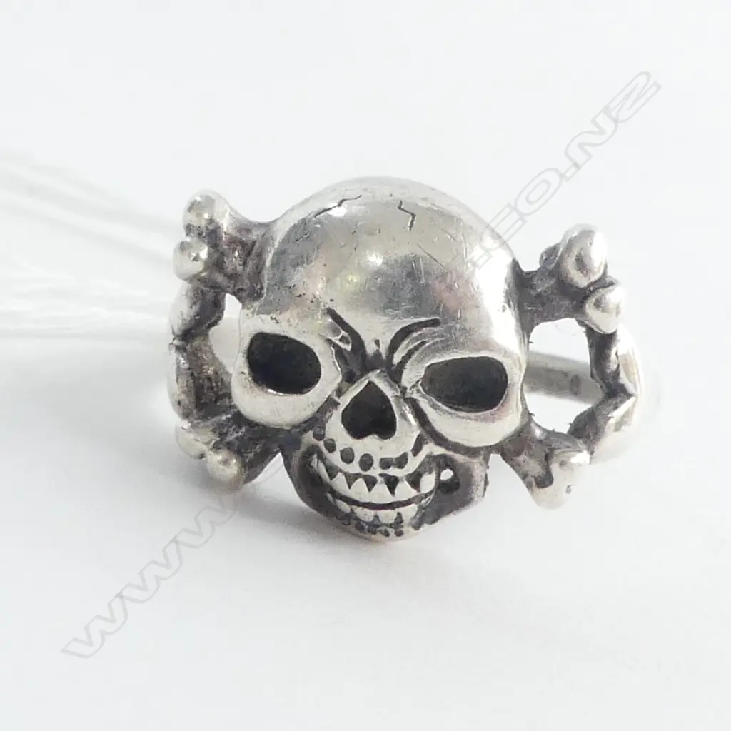 SILVER SKULL RING  Image 1++