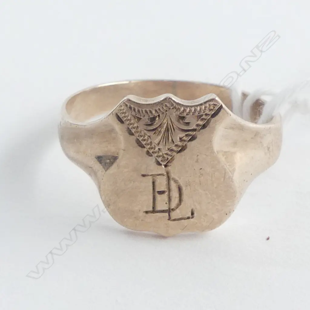 9ct GOLD CREST SIGNET RING 4.8gms SIZE Y Image 1++