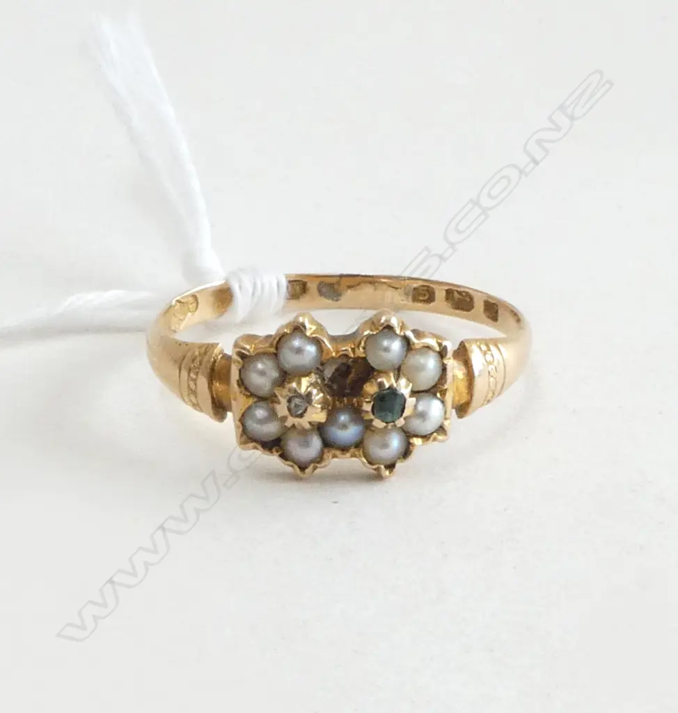 15ct ANTIQUE PEARL, EMERALD & DIAMOND RING, 2.10gm (1 pearl missing) assay stamps for 1848 SIZE P Image 1++