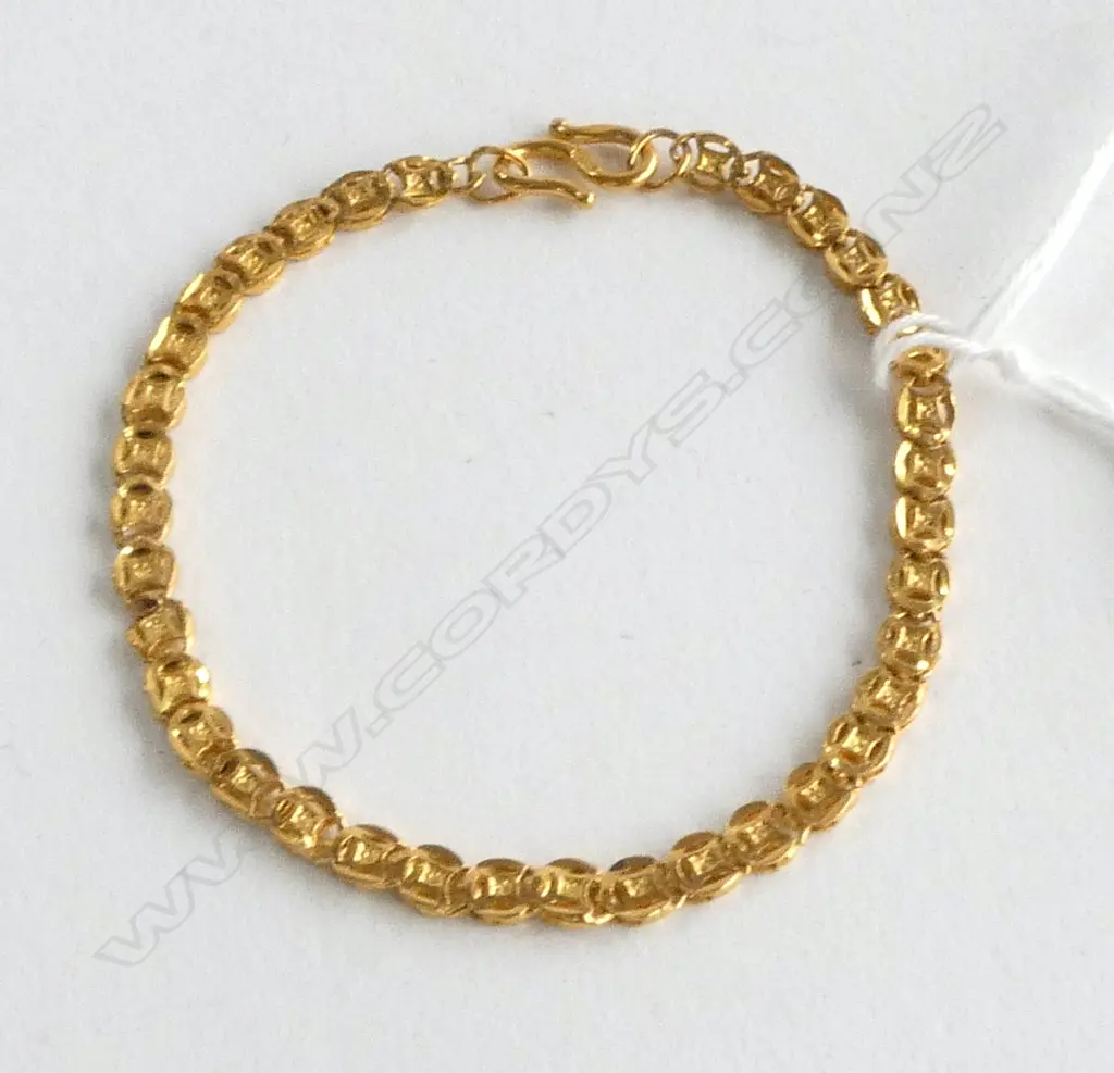 22 - 24ct YELLOW GOLD BRACELET 7.3gms Image 1++