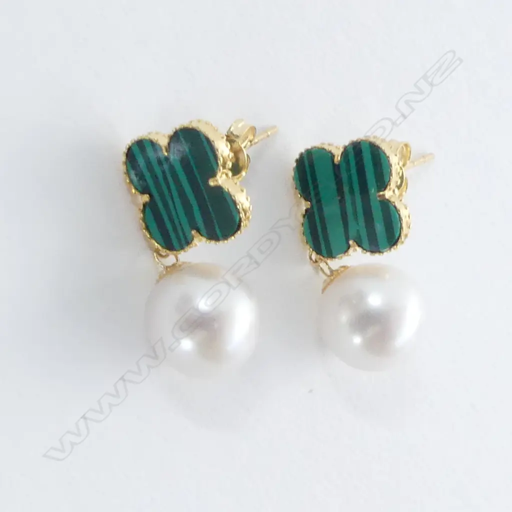 PAIR OF 18CT GOLD MALACITE AND PEARL EARRINGS 1.41gms  Image 1++