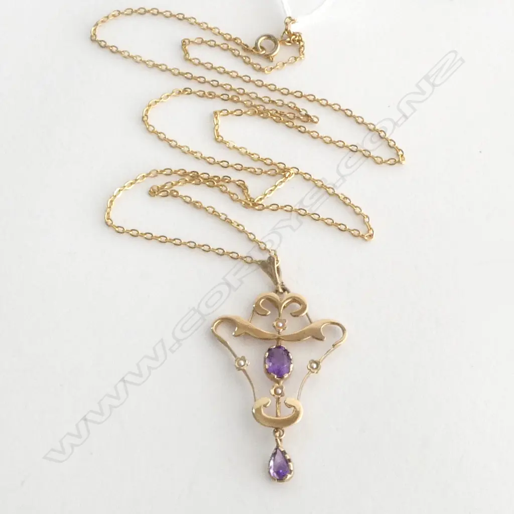 9ct GOLD AMETHYST & SEED PEARL PENDANT 4.8gms on plated chain Image 1++