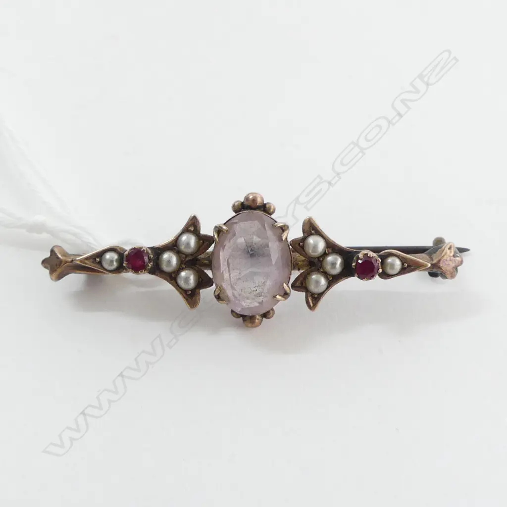 9CT BAR BROOCH, 3.4grms Image 1++