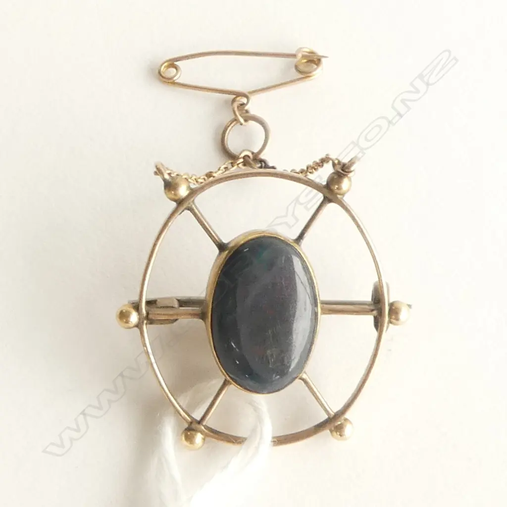 14ct  OPAL SHIP'S WHEEL BROOCH unmarked testing as 14ct 3.2gms Image 1++