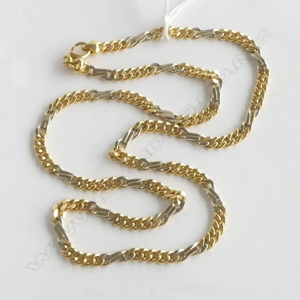 18ct YELLOW & WHITE GOLD flat curb link NECKCHAIN 31.84gms Image 1++