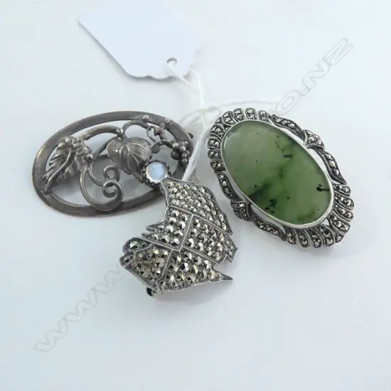 3 STG SILVER BROOCHES