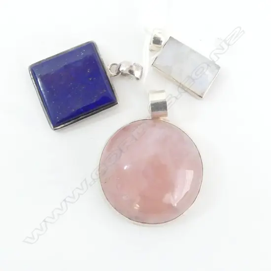 THREE SILVER SET PENDANTS, 2 QUARTZ & 1 LAPIS