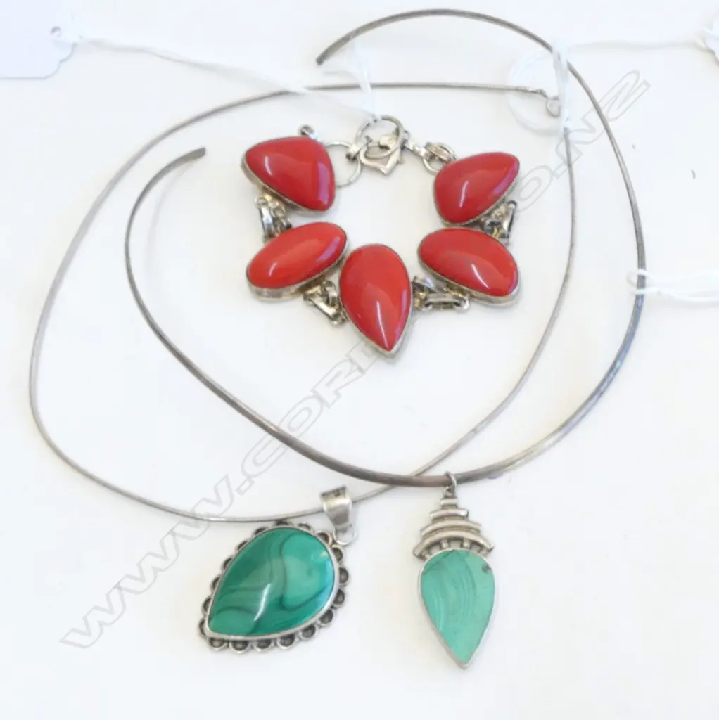 3 PCS SILVER & GEMSTONE JEWELLERY, BRACELET, NECKLACE & CHOKER Image 1++