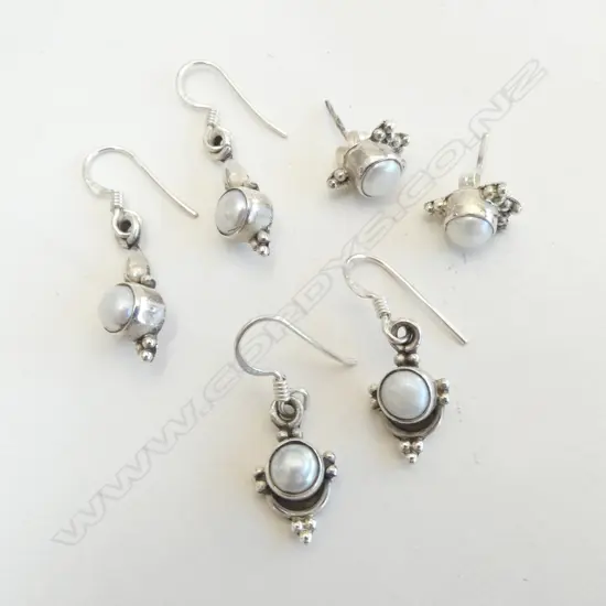 3 PRS SILVER & PEARL EARRINGS (2 HOOK/1 STUD)