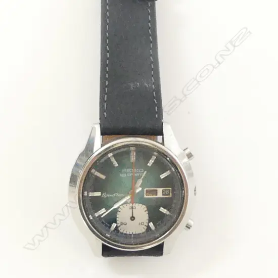 VINTAGE SEIKO 5 GENT'S WRISTWATCH green face