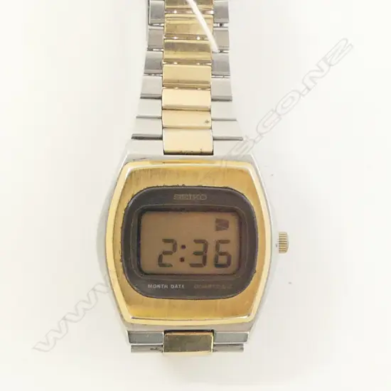 VINTAGE SEIKO DIGITAL GENT'S WRISTWATCH running