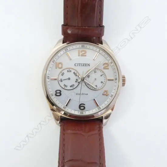 GENTS CITIZEN ECO-DRIVE WRIST WATCH, RUNNING 45mm dia face + GUARANTEE