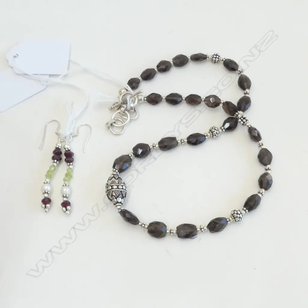 SILVER & SMOKEY QUARTZ? NECKLACE & PR SILVER/PERIDOT/PEARL DROP EARRINGS Image 1++