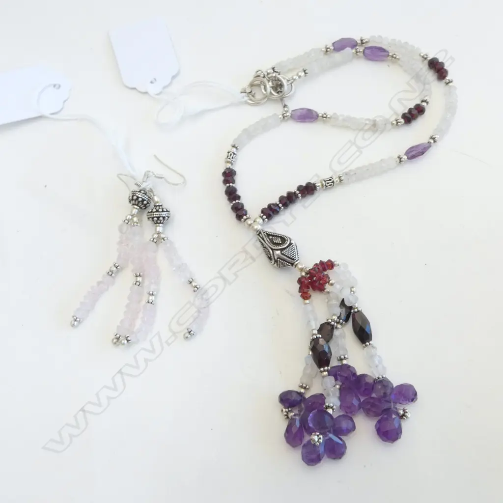 SILVER AND FACET CUT GARNET + AMETHYST TASSELLED NECKLACE & PR SILVER & ROSE QUARTZ DROP EARRINGS Image 1++