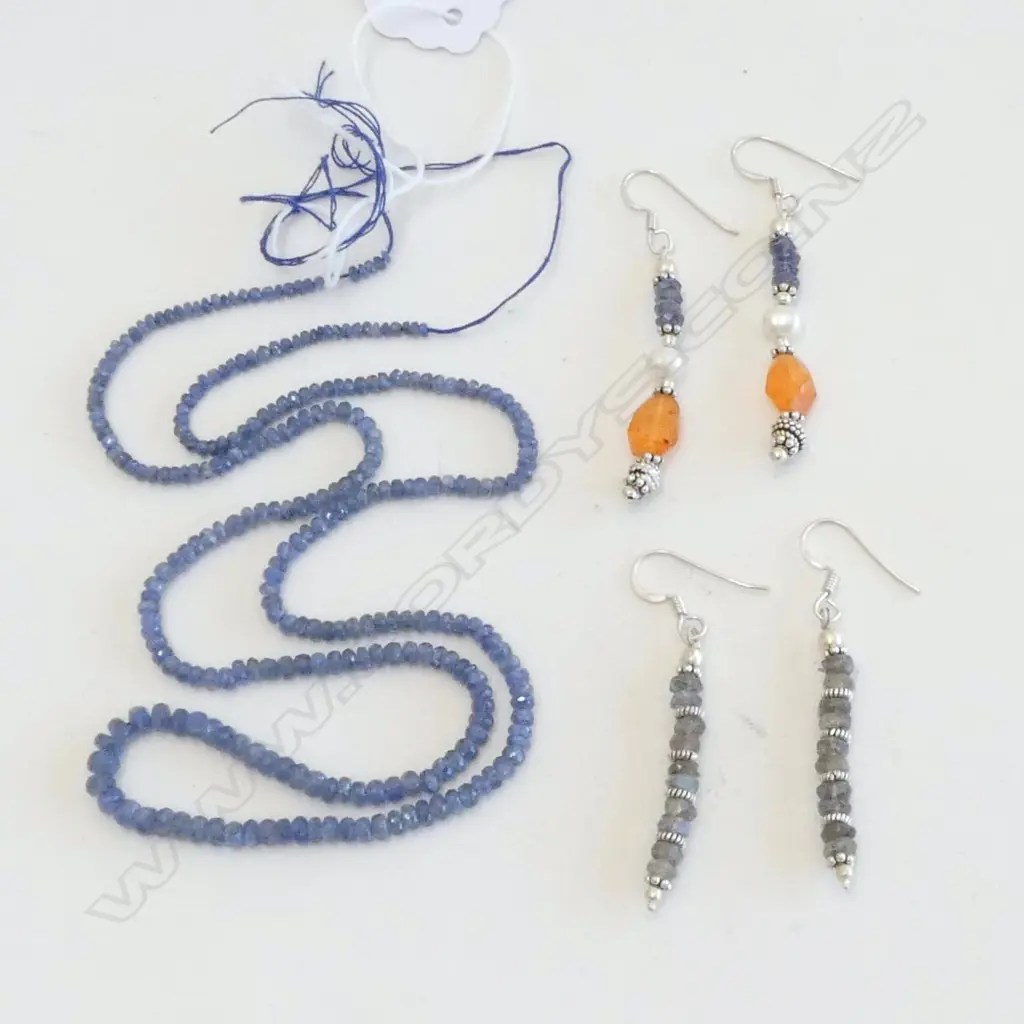 BLUE SAPHIRE BEAD NECKLACE (no clasp) & 2 PRS SILVER & SEMI PRECIOUS STONE DROP EARRINGS Image 1++