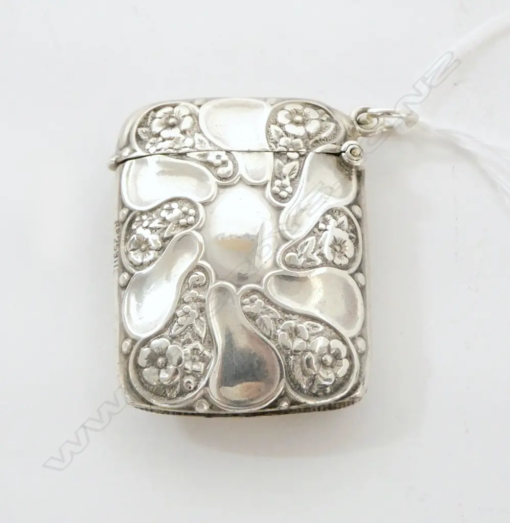 VICTORIAN SILVER VESTA CASE, FLORAL DESIGN, loop suspension, BIRM.1899, 28gm Image 1++