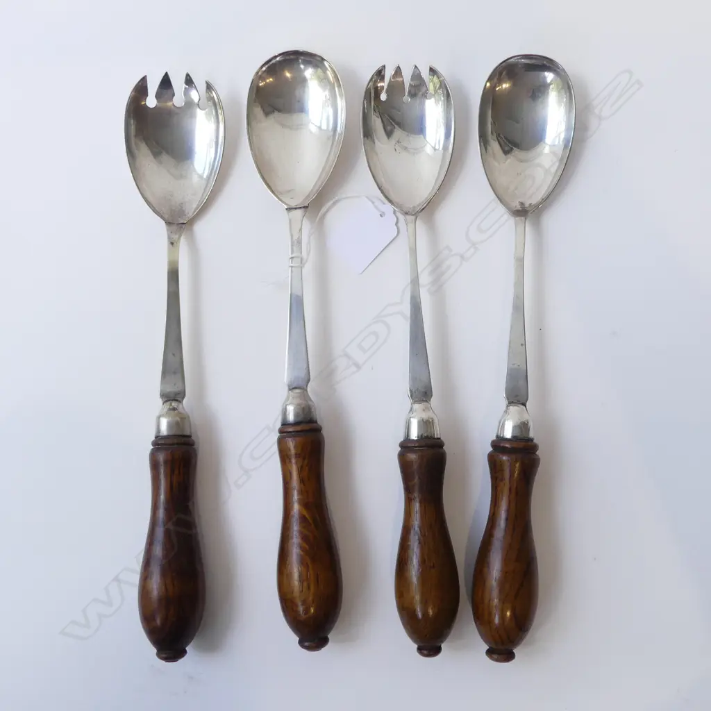 TWO PAIRS OF ANTIQUE OAK HANDLED SALAD SERVERS, L.290MM Image 1++