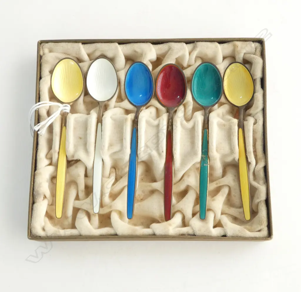 CASED SET NORWEGIAN S/SILVER & ENAMEL COFFEE SPOONS 51G TOTAL WEIGHT - SOME DAMAGE TO ENAMEL Image 1++